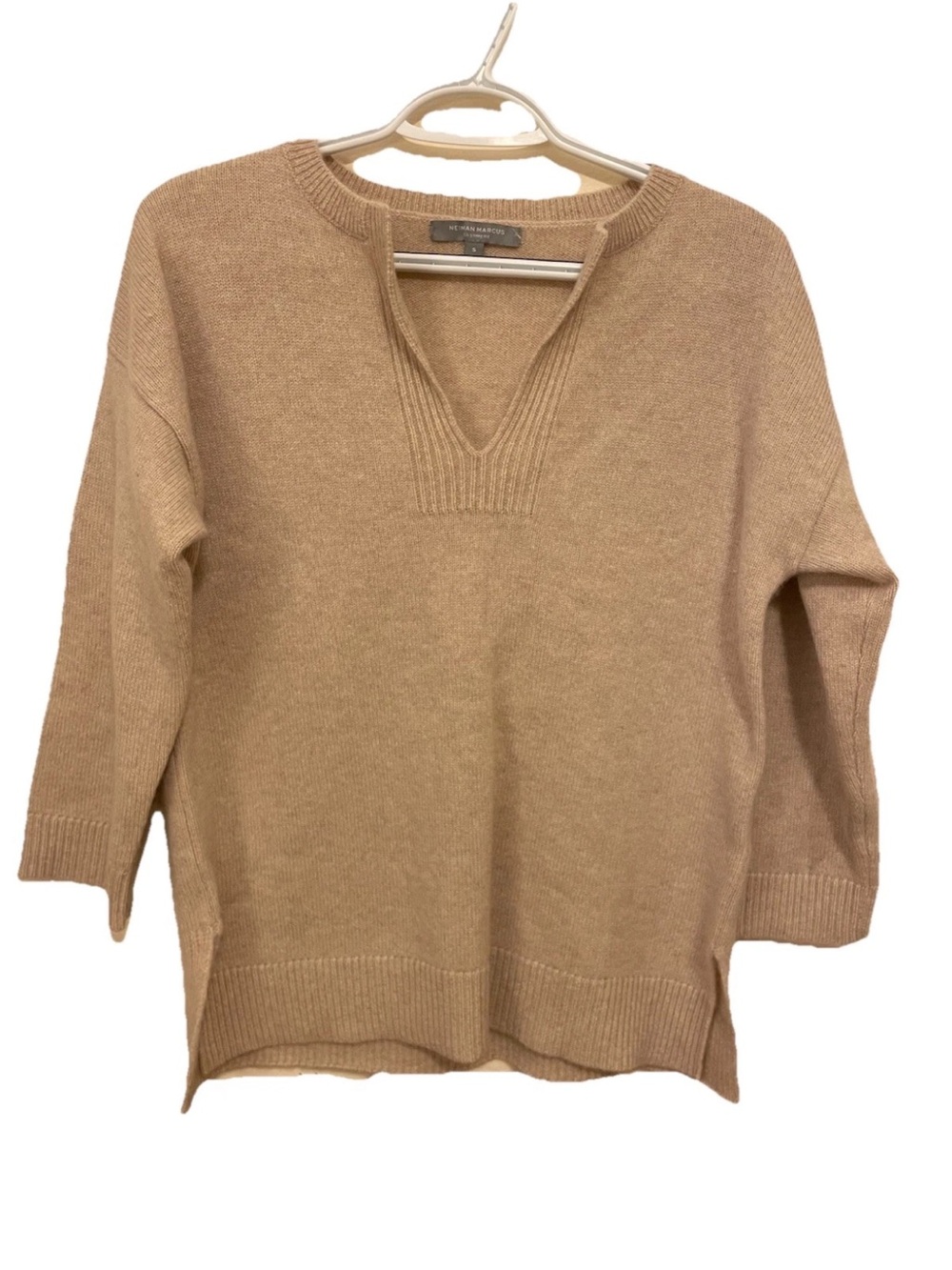 Neiman Marcus Cashmere Neutral Relaxed V-Neck Camel Sweater